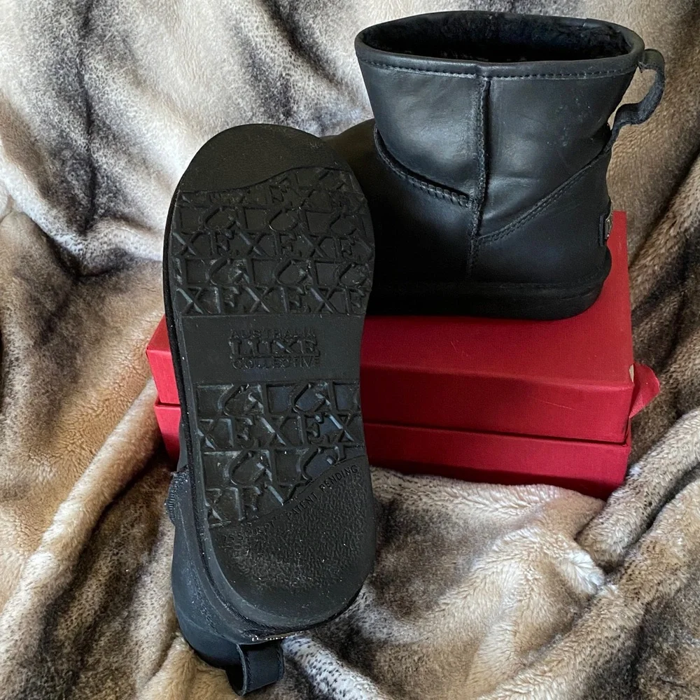 Australia Luxe Collection Sheepskin Lined Black Leather Logo Boots Unisex